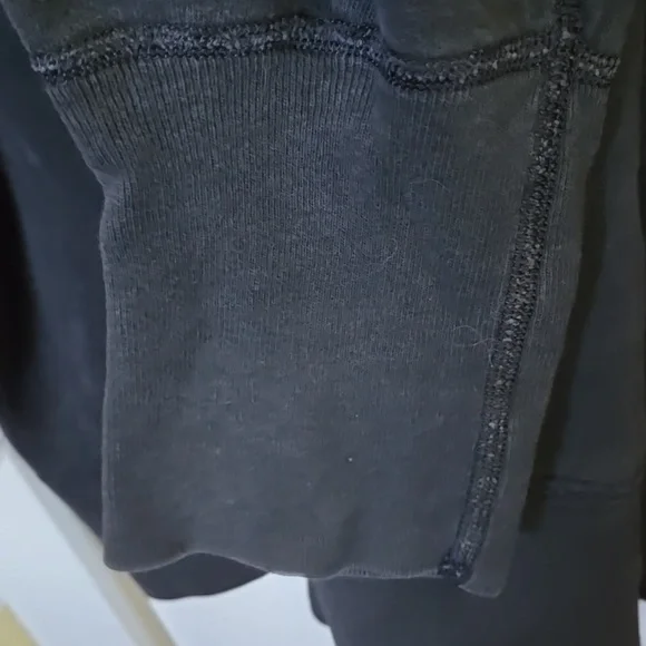 Calvin Klein Sweatshirt Size Medium - Picture 4 of 7